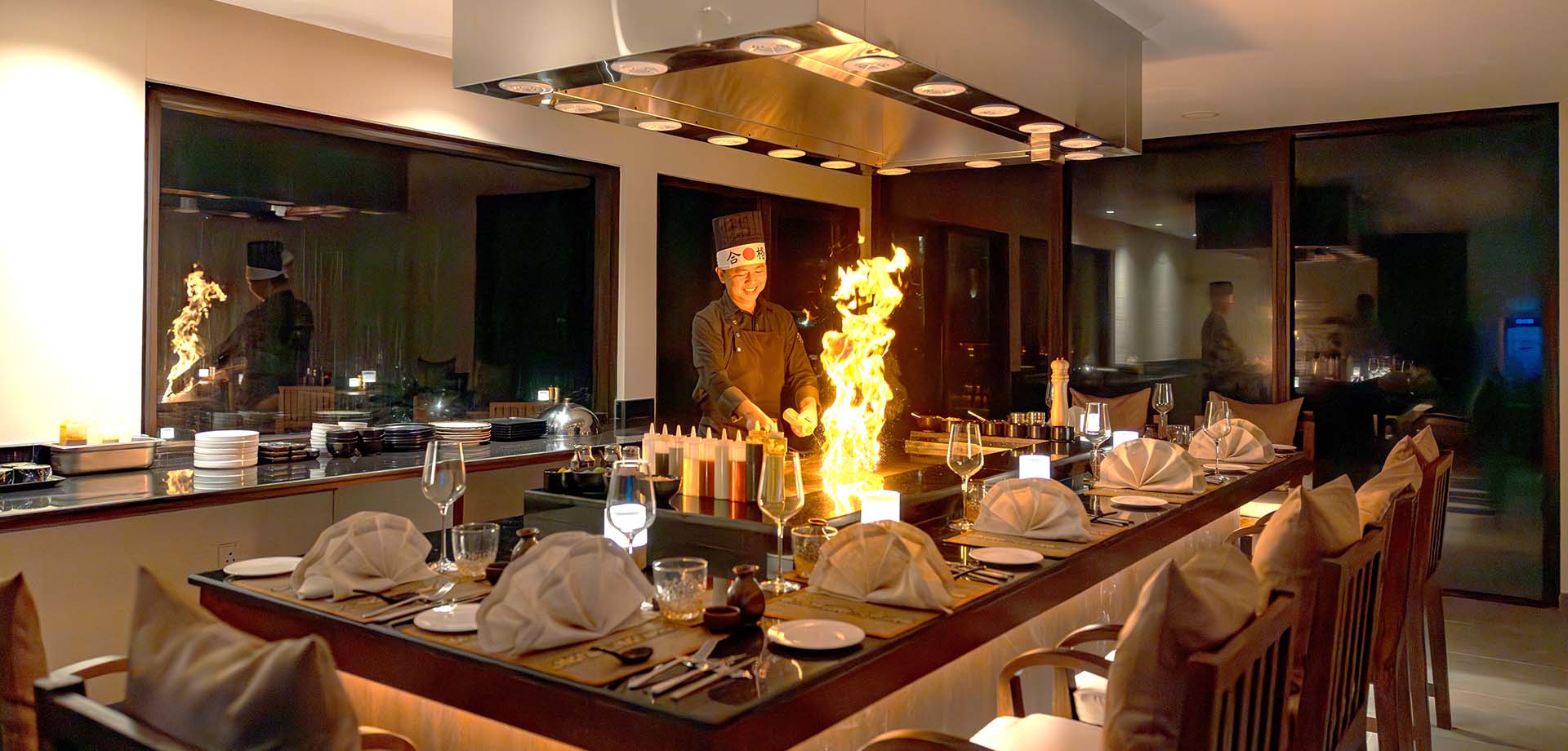 kudavillingili-maldives-dining-inner-slider