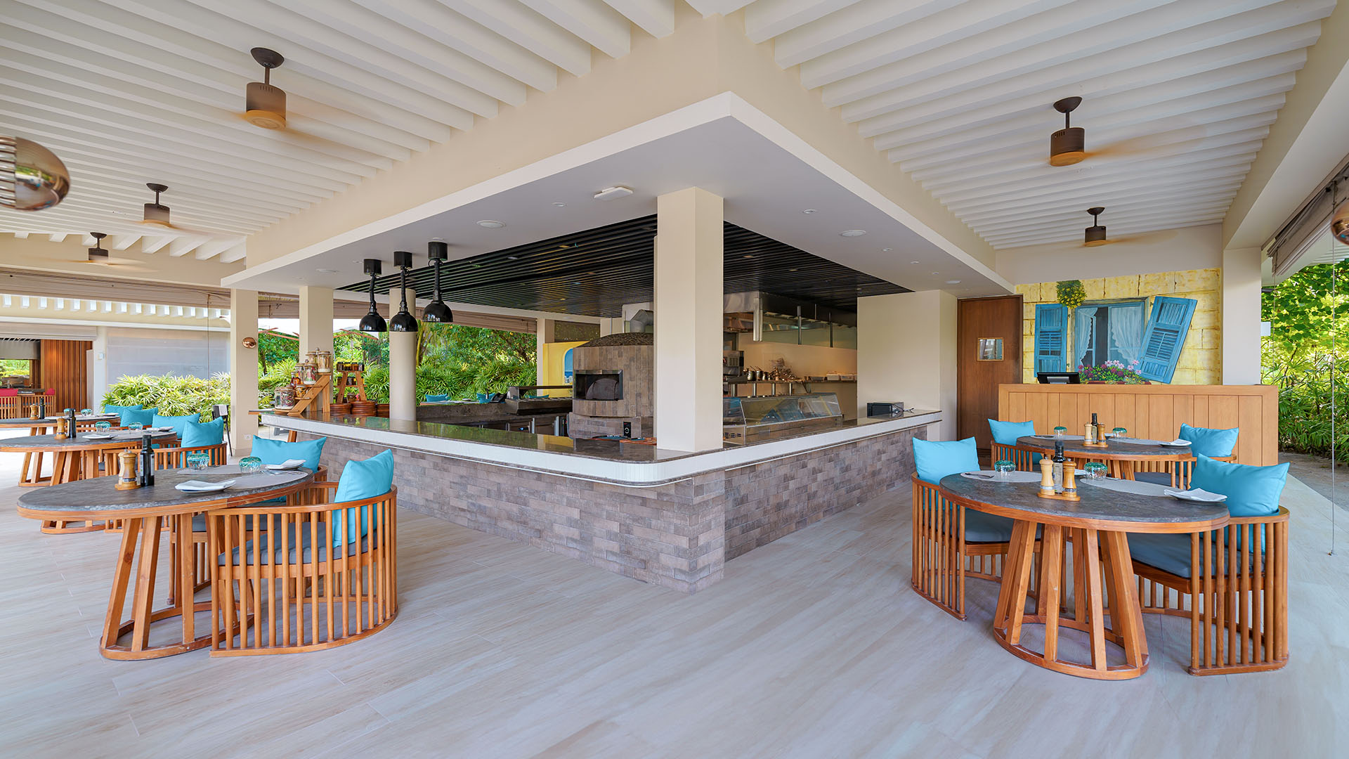 Dining area of Med Restaurant featuring scenic views at Kuda Villingili