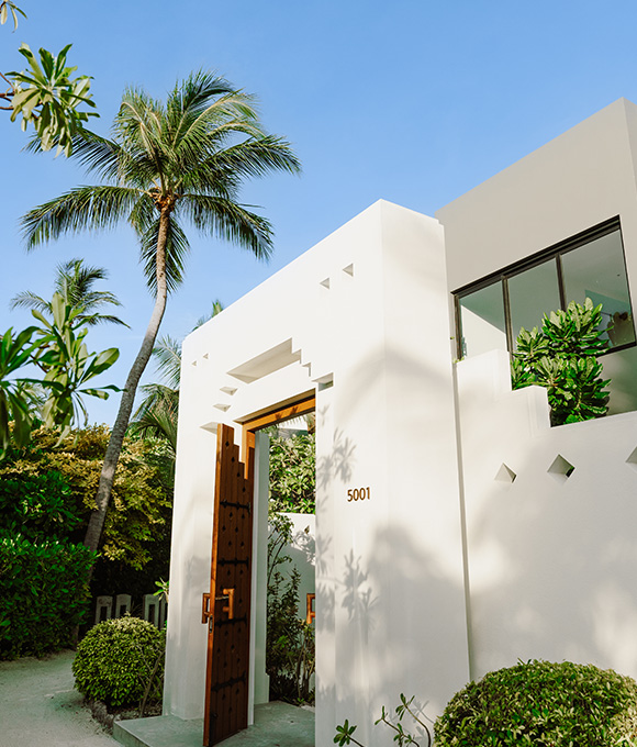 details-three-bedroom-beach-retreat-with-private-pool