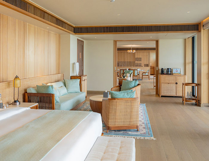 feature-three-bedroom-beach-retreat-with-private-pool